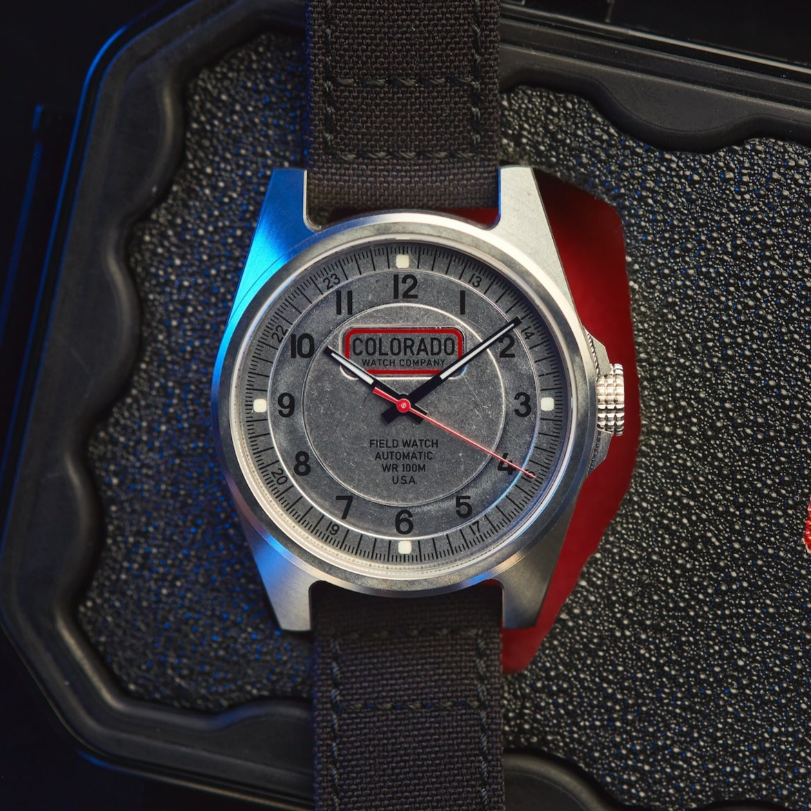 Field Watch - Steel Case - Vintage Dial