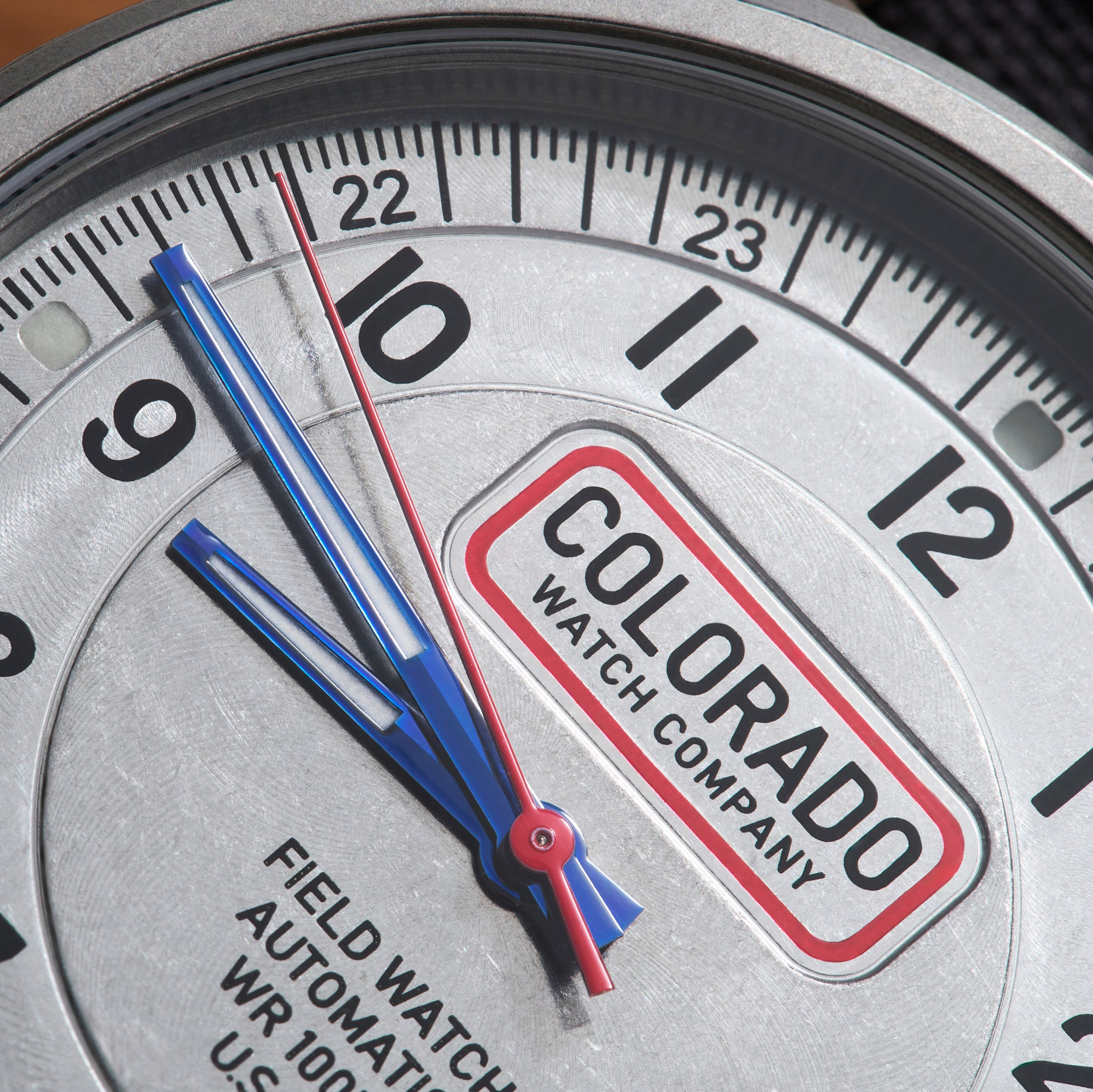Field Watch - DLC Black Case - Vintage Dial